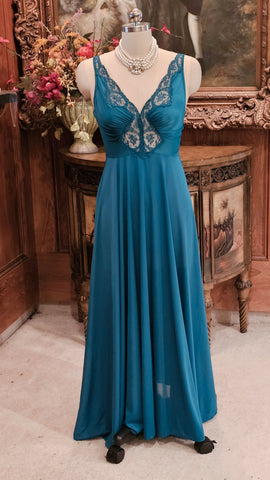 VINTAGE OLGA BODYSILK SPANDEX LACE GRAND SWEEP NIGHTGOWN IN SEA DRAGON OVER 19 FEET CIRCUMFERENCE