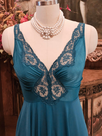 VINTAGE OLGA BODYSILK SPANDEX LACE GRAND SWEEP NIGHTGOWN IN SEA DRAGON OVER 19 FEET CIRCUMFERENCE