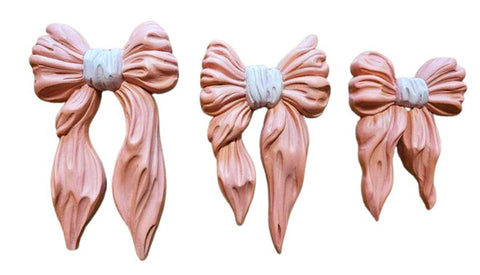 VINTAGE DECORATOR PINK BOWS 4 YARDS VALANCE - CUSTOM MADE - WITH HOMCO SHABBY CHIC DECORATIVE WALL ART FOR NURSERY OR LITTLE GIRL'S BEDROOM
