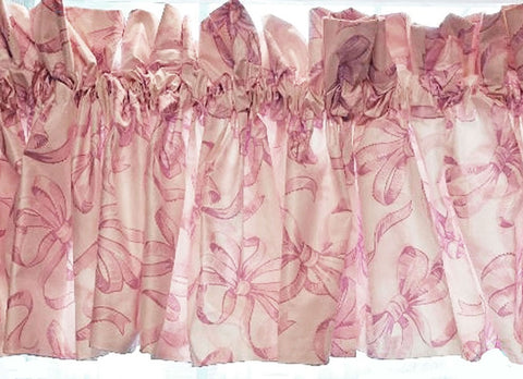 VINTAGE DECORATOR PINK BOWS 4 YARDS VALANCE - CUSTOM MADE - WITH HOMCO SHABBY CHIC DECORATIVE WALL ART FOR NURSERY OR LITTLE GIRL'S BEDROOM