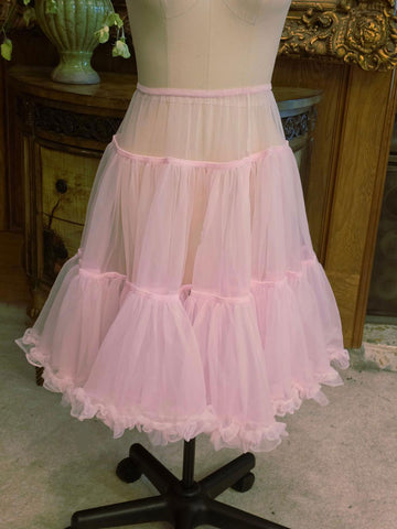 VINTAGE FULL CIRCLE NYLON CRINOLINE - STRAWBERRY ICE CREAM PINK – SOFT & FEMININE