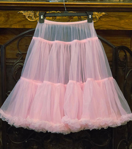 VINTAGE FULL CIRCLE NYLON CRINOLINE - STRAWBERRY ICE CREAM PINK – SOFT & FEMININE