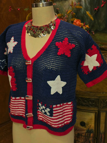 VINTAGE 80s/90s PATRIOTIC STARS & STRIPES CARDIGAN – RAMIE COTTON AMERICANA KNIT – RED LIPS TAG – SMALL/MEDIUM