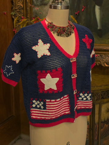 VINTAGE 80s/90s PATRIOTIC STARS & STRIPES CARDIGAN – RAMIE COTTON AMERICANA KNIT – RED LIPS TAG – SMALL/MEDIUM