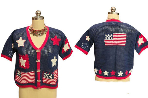 VINTAGE 80s/90s PATRIOTIC STARS & STRIPES CARDIGAN – RAMIE COTTON AMERICANA KNIT – RED LIPS TAG – SMALL/MEDIUM