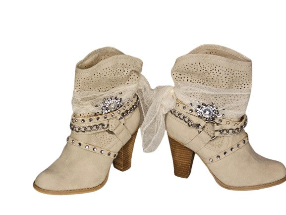 NEW - "NOT RATED" WOMENS RHINESTONE, CHAINS AND BOWS HIGH HEEL BOOTS S Vintage Clothing & Fashions | Midnight Glamour NEW - "NOT RATED" WOMENS RHINESTONE, CHAINS AND BOWS HIGH HEEL BOOTS S Vintage Clothing & Fashions | Midnight Glamour