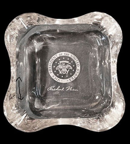 VINTAGE RICHARD NIXON PRESIDENTIAL SEAL CRYSTAL ASHTRAY – WHITE HOUSE VIP GIFT
