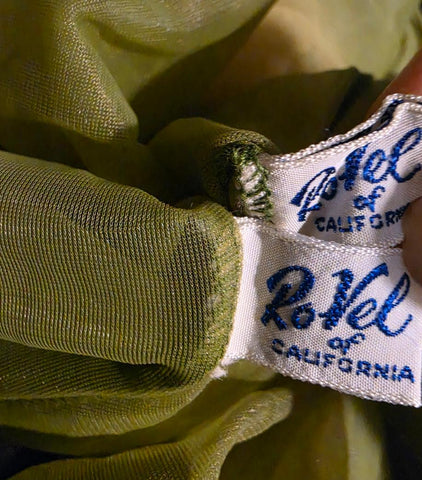 VINTAGE ROVEL OF CALIFORNIA DOUBLE NYLON LACE PEIGNOIR & NIGHTGOWN SET IN SPANISH MOSS