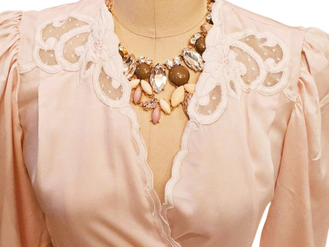 VINTAGE SARA BETH SATIN BRIDAL TROUSSEAU PEIGNOIR • PINK VICTORIAN LOOK ROBE • APPLIQUÉS & LACE • FEMININE SATIN ROBE