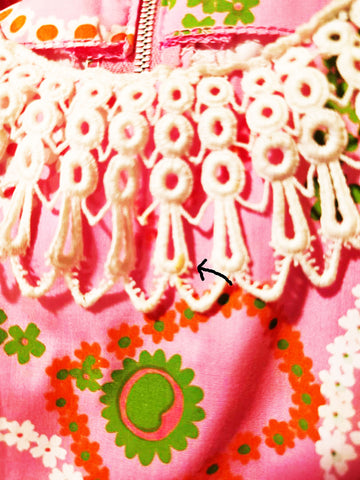 VINTAGE 1960S SHIFTS INTERNATIONALE MIAMI MOD SHIFT DRESS - LACE TRIM-  PINK KEY MOTIFF