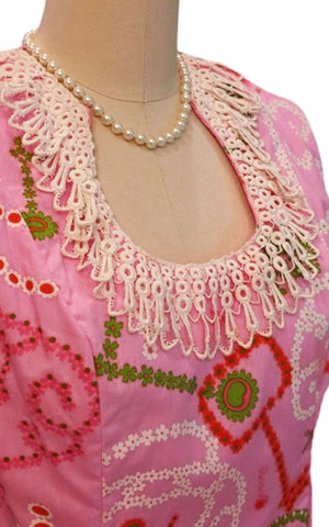 VINTAGE 1960S SHIFTS INTERNATIONALE MIAMI MOD SHIFT DRESS - LACE TRIM-  PINK KEY MOTIFF