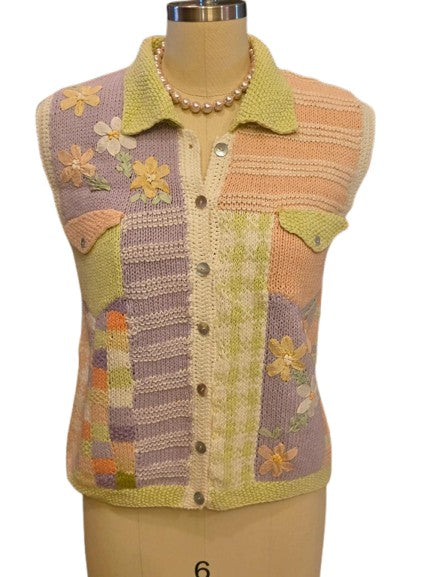 VINTAGE 1997 SUSAN BRISTOL CASUALS SLEEVELESS PASTEL SWEATER VEST HAND EMBROIDERED, PATCHWORK STYLE –  RIBBON FLOWERS