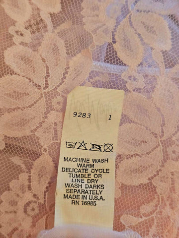 VINTAGE VAL MODE BABY PINK LACE PEIGNOIR