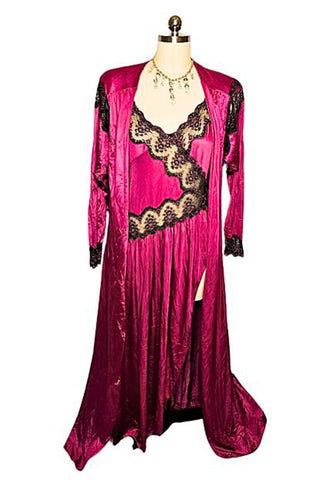 *  VINTAGE VAL MODE MAGENTA AND BLACK LACE PEIGNOIR AND GOWN SET