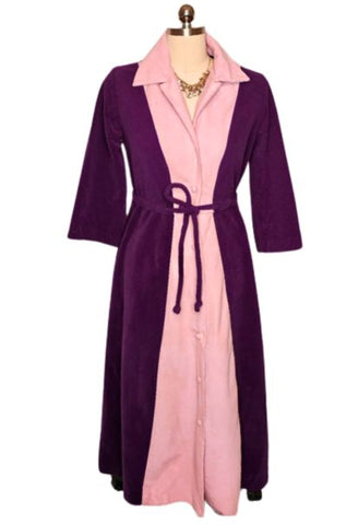 *   LUXURIOUS VINTAGE AT HOME WEAR FOR VAN RAALTE PINK AND PURPLE 2 TONE BUTTON UP ROBE WITH BELT