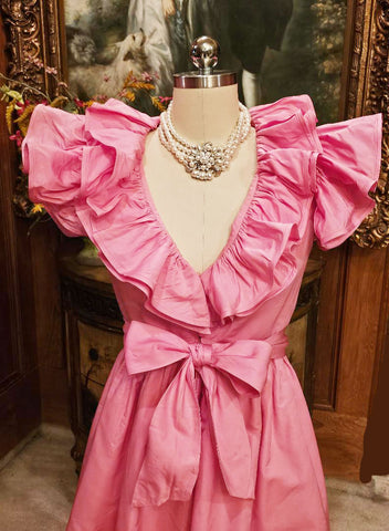 VINTAGE VICTORIA ROYAL HONG KONG RUFFLED EVENING GOWN WITH METAL ZIPPER AND BOW SASH PINK PROM DRESS