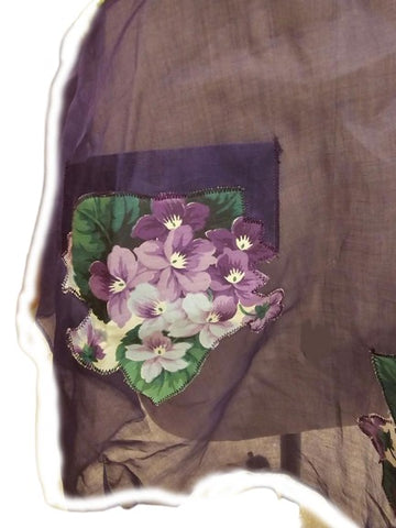 VINTAGE VIOLETS AND LEAVES ORGANZA APRON LACE TRIMMED JUST BEAUTIFUL PURPLE APRON VIOLETS APRON 60S APRON 50S APRON