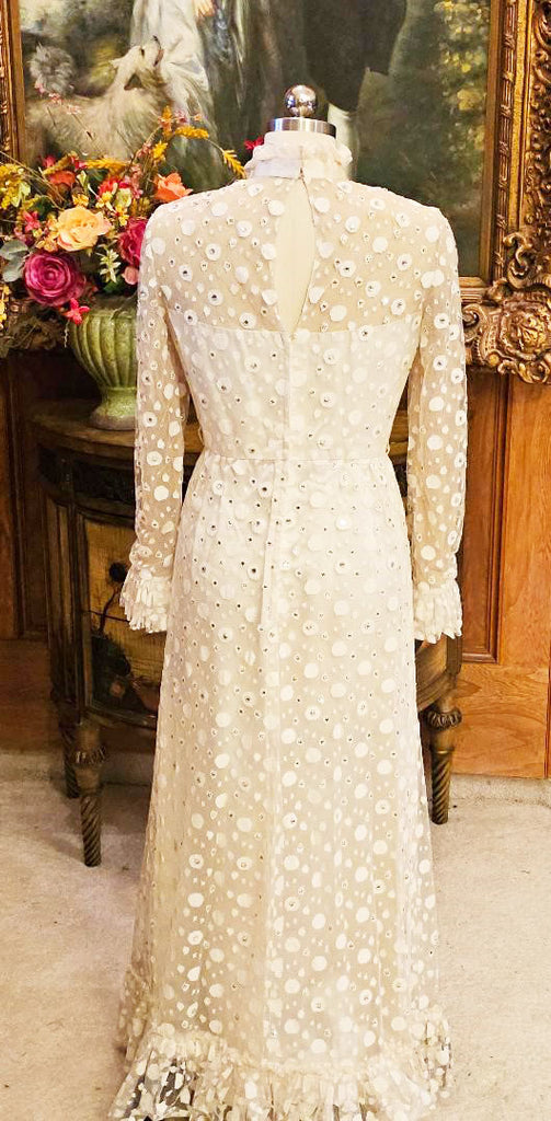 VINTAGE 1960s GLAMOROUS RHINESTONE ENCRUSTED RHINESTONE SWEETHEART NEC Vintage Clothing & Fashions | Midnight Glamour VINTAGE 1960s GLAMOROUS RHINESTONE ENCRUSTED RHINESTONE SWEETHEART NEC Vintage Clothing & Fashions | Midnight Glamour