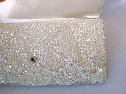 * GORGEOUS VINTAGE SPARKLING BEADS, PEARLS & SEQUIN CLUTCH EVENING BAG - MADE IN HONG KONG