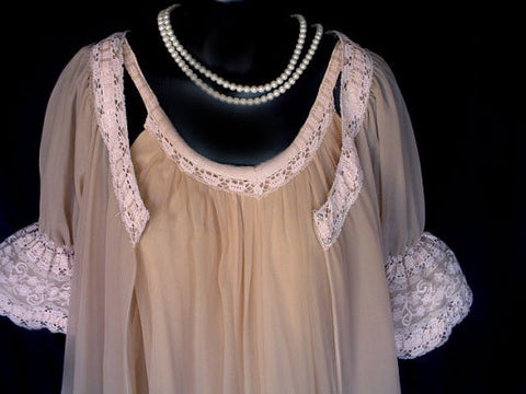 *FROM MY OWN PERSONAL COLLECTION - VINTAGE INTIME OF CALIFORNIA SOUTHERN BELLE LACE DOUBLE NYLON PEIGNOIR & NIGHTGOWN SET IN COCOA 'N CREAM