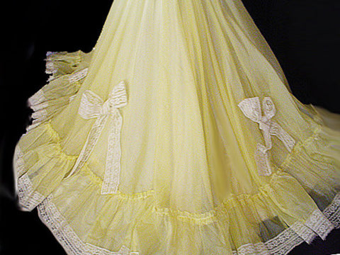 *VINTAGE '50s SOUTHERN BELLE GRAND SWEEP PROM DRESS WITH METAL ZIPPER  - OVER 42 FEET CIRCUMFERENCE!