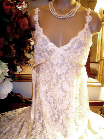 *NEW WITH TAG FROM NEIMAN MARCUS - EXQUISITE & RARE CLAIRE PETTIBONE BRIDAL TROUSSSEAU LACE NIGHTGOWN