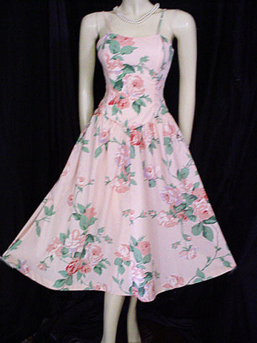 VINTAGE SUNSHINE STARSHINE NEARLY STRAPLESS PARTY DRESS WITH A GREAT LACED BACK IN CHINA ROSE