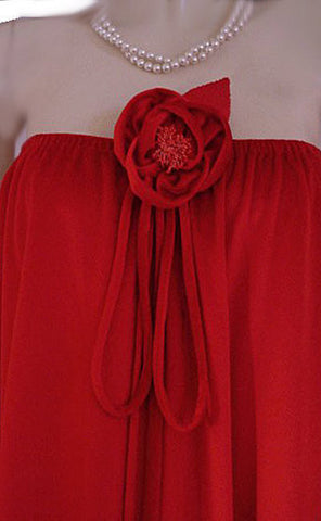 *GORGEOUS VINTAGE LUCIE ANN - BEVERLY HILLS STRAPLESS VELVETY VELOUR LOUNGER / DRESSING GOWN WITH HUGE FLOWER ACCENT IN SCARLET KISS