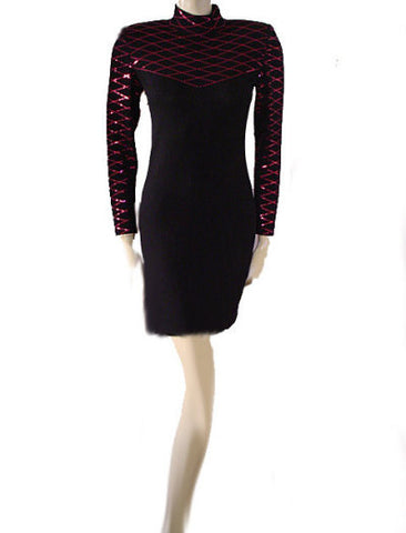 *GORGEOUS '90s ST. JOHN EVENINGS BY MARIE GRAY SANTANA KNIT ADORNED WITH STRIPS OF SPARKLING PAILETTES KNIT EVENING DRESS