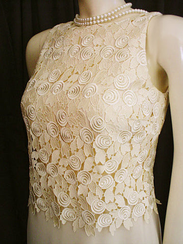 *GORGEOUS $700 DAYMORE COUTURE CHIFFON & HEAVY LACE BODICE EVENING GOWN IN SHIMMERING SAND