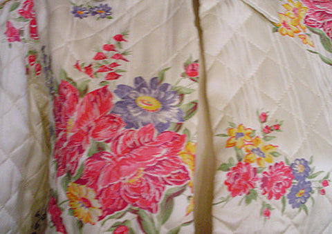 *VINTAGE '40s LUXURIOUS FLORAL RAYON SATIN QUILTED BED JACKET