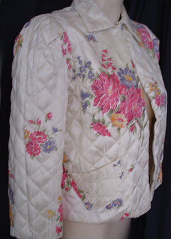 *VINTAGE '40s LUXURIOUS FLORAL RAYON SATIN QUILTED BED JACKET