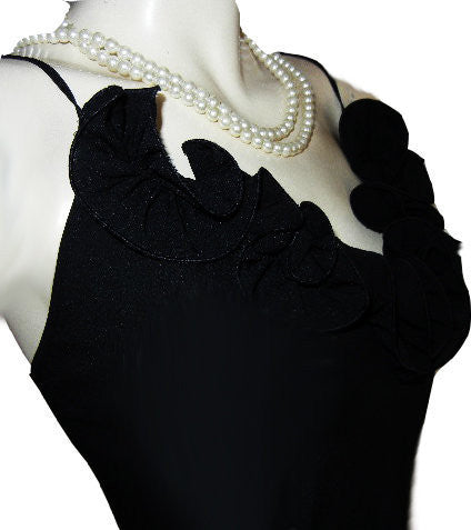 *SOPHISTICATED DELICATES SPANDEX BLACK NIGHTGOWN ADORNED WITH RUFFLES - SIZE LARGE