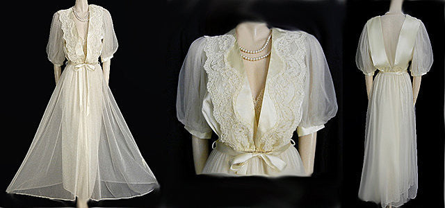 GORGEOUS VINTAGE VICTORIA'S SECRET BRIDAL TROUSSEAU EMBROIDERED CHANTI –  Vintage Clothing & Fashions