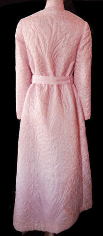 *BEAUTIFUL LUXURIOUS VINTAGE I. MAGNIN SILKY QUILTED ROBE MADE IN HONG KONG IN ROSE PETAL - PETITE / SMALL