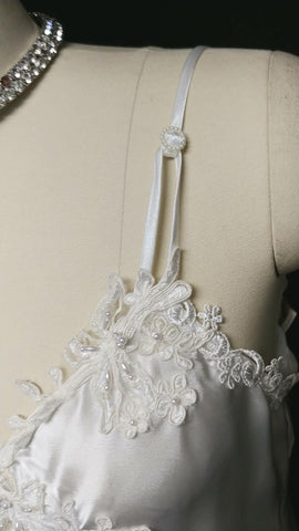 *BEAUTIFUL BRIDAL ALEXANDRA NICOLE LACE APPLIQUES, PEARLS & SEQUINS SATIN PEIGNOIR & NIGHTGOWN SET IN MOONLIGHT