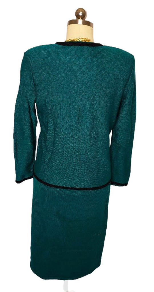 VINTAGE AMI KNITS JACKET AND SKIRT SUIT - MADE IN THE USA Vintage Clothing & Fashions | Midnight Glamour VINTAGE AMI KNITS JACKET AND SKIRT SUIT - MADE IN THE USA Vintage Clothing & Fashions | Midnight Glamour