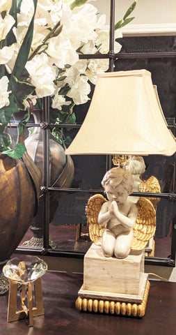 * ADORABLE VINTAGE ANGEL WITH GORGEOUS GOLD WINGS TABLE LAMP DISTRESSED CHERUB LAMP