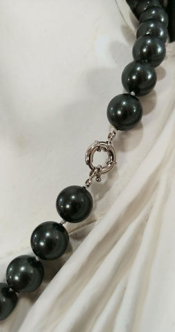 *NEW - LARGE BLACK SOUTH SEA SEASHELL PEARL NECKLACE - VERY CLASSIC