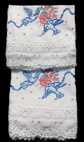 *SO ROMANTIC - VINTAGE HAND CROCHETED & EMBROIDERED BLUE BIRDS & BOUQUETS OF FLOWERS SCALLOPED PILLOW CASES - 1 PAIR - COTTAGE LOOK - NEW OLD STOCK NEVER USED
