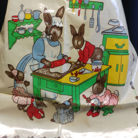 *ADORABLE ROYAL DOULTON BUNNYKINS ADULT BIB APRON MADE IN THE UNITED KINGDOM - NEW OLD STOCK - NEVER WORN