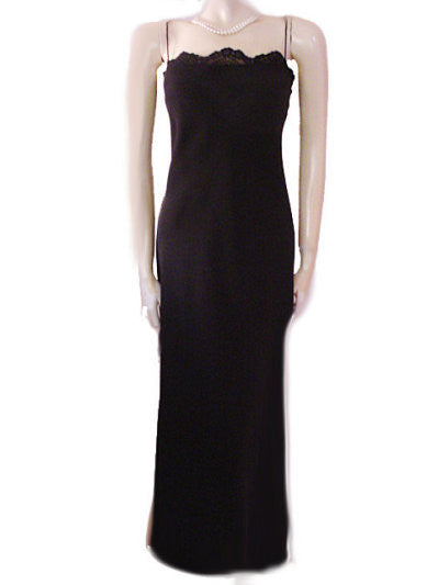 GORGEOUS CARMEN MARC VALVO LACE EVENING GOWN WITH LACE UP BACK
