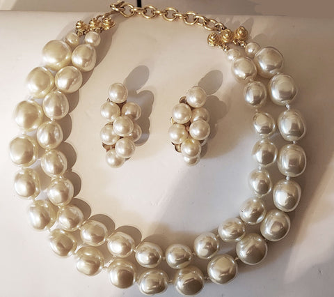 *VINTAGE 1960S DESIGNER CAROLEE GLOSSY IVORY / OFF WHITE 2-STRAND LAYERED FAUX PEARL NECKLACE PAIRED WITH EARRINGS