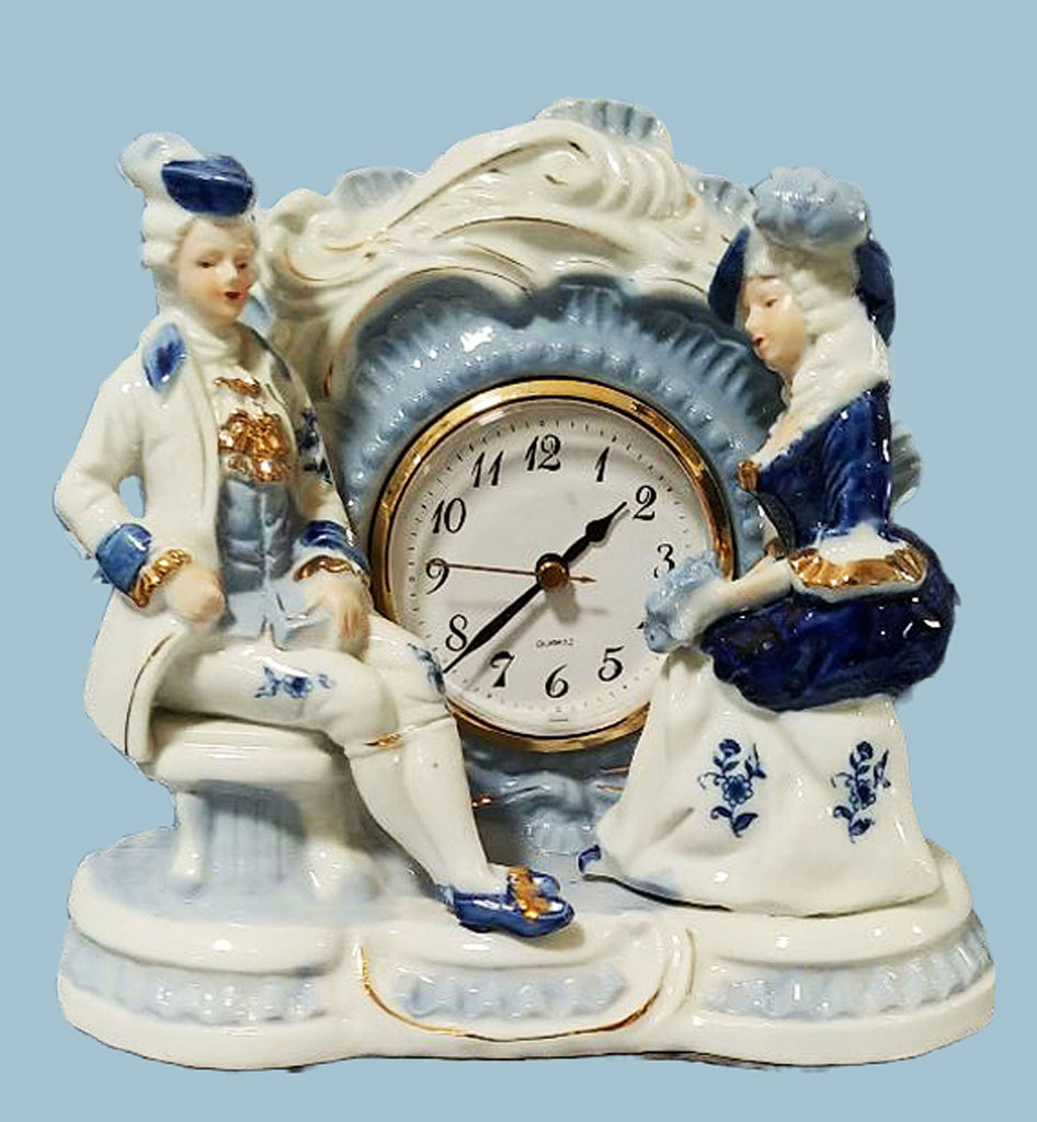 VINTAGE PORCELAIN COLONIAL GENTLEMAN & LADY BLUE & WHITE  QUARTZ MANTEL CLOCK - PERFECT FOR ON A BEDROOM OR A PLANT SHELF WITH OTHER BLUE & WHITE ITEMS