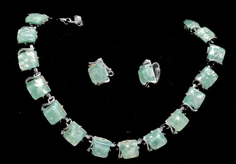 *VINTAGE SPARKLING CORO CONFETTI THERMOSET LUCITE NECKLACE AND EARRINGS SET IN SEA GREEN
