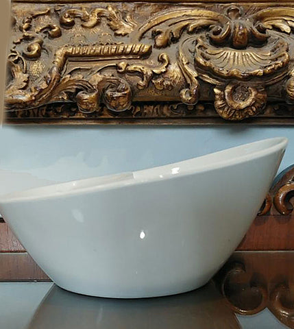 NEW OLD STOCK - (2) HUGE CRATE & BARREL PORCELAIN DIVIDED ANGLED NOODLE BOWLS - SOUP BOWLS - SALAD BOWLS - ONE DISH DINNERS - PERFECT FOR CHINESE, THAI, JAPANESE AND AMERICAN FOOD - SET OF 2 BOWLS