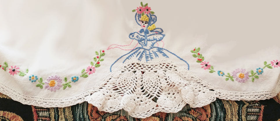 *VINTAGE SOUTHERN BELLE COLONIAL LADY CROCHETED EMBROIDERED BY HAND LACE SKIRT PILLOW CASE INDIVIDUAL PILLOW CASE