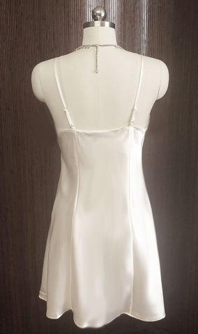 *NEW - BEAUTIFUL ERICKA TAYLOR INTIMATES BRIDAL TROUSSEAU GLEAMING SATIN BIAS NIGHTGOWN - NEW WITH TAG