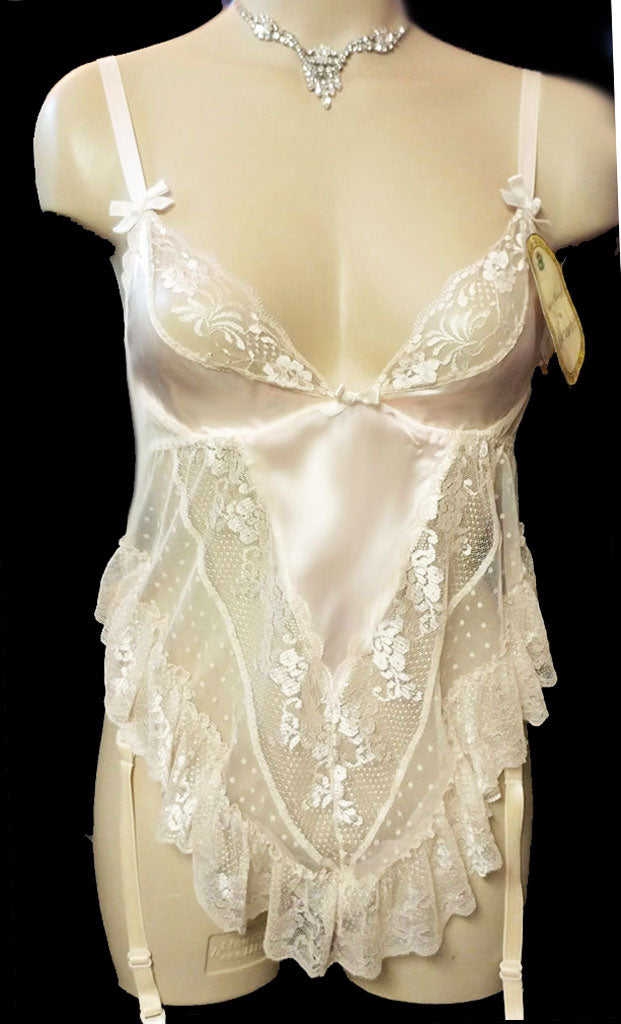 *VINTAGE BEAUTIFUL ANDREA KRISTOFF FOR ESCANTE BRIDAL TROUSSEAU LACE RUFFLE BUSTIER-LOOK TEDDIE WITH GARTERS  / TEDDIE - NEW WITH TAGS