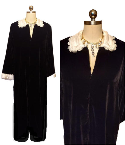 * VINTAGE EVE STILLMAN BLACK VELOUR ROBE WITH WHITE PUFFY SATINY AND LACE COLLAR AND CUFFS